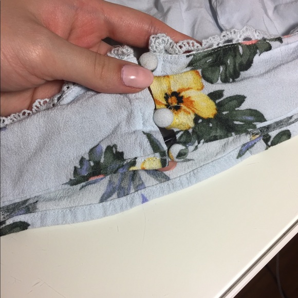 Tie-Back Halter Top - Picture 3 of 5